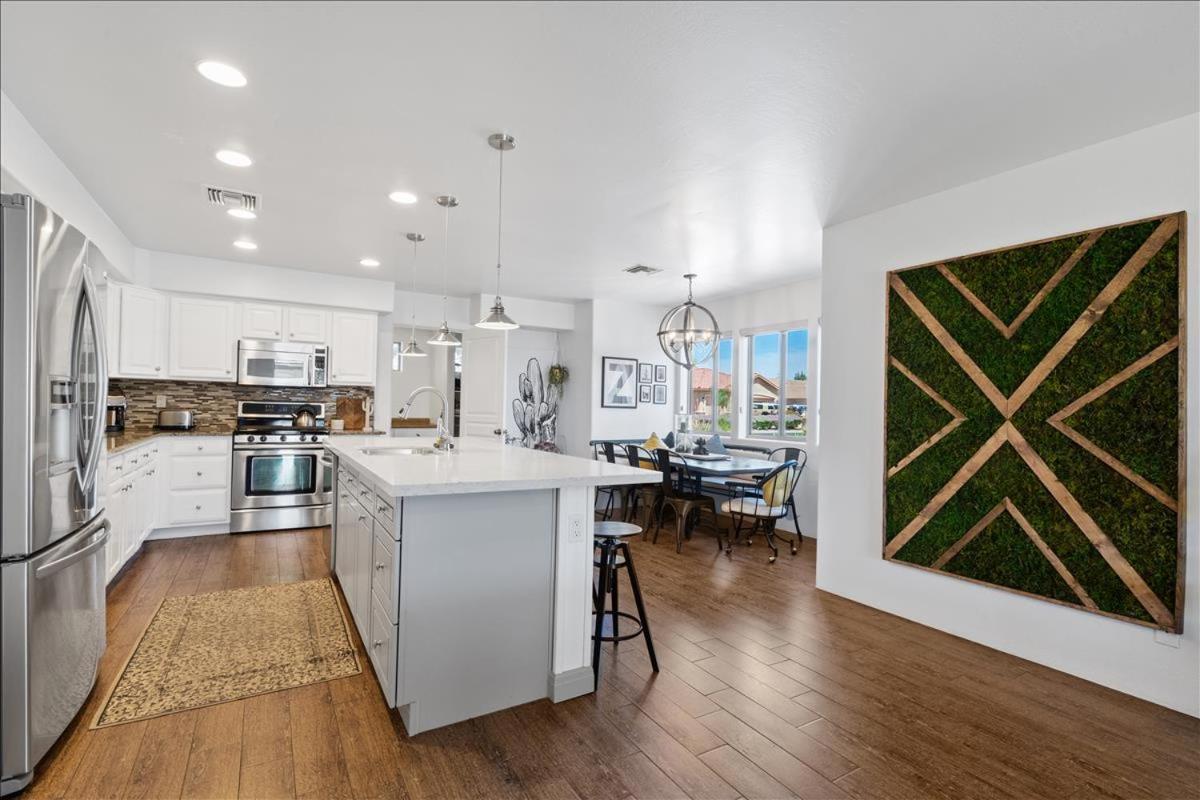 5 Bedroom 4 Bath Boutique Home Premium Location + Heated Pool Option Γκλέντεϊλ Εξωτερικό φωτογραφία